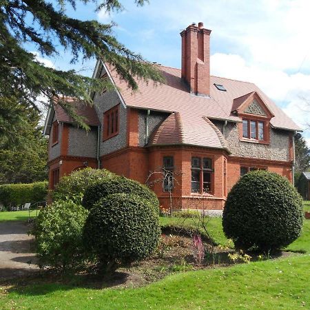 Coetmor Bed & Breakfast Ruthin Exterior photo