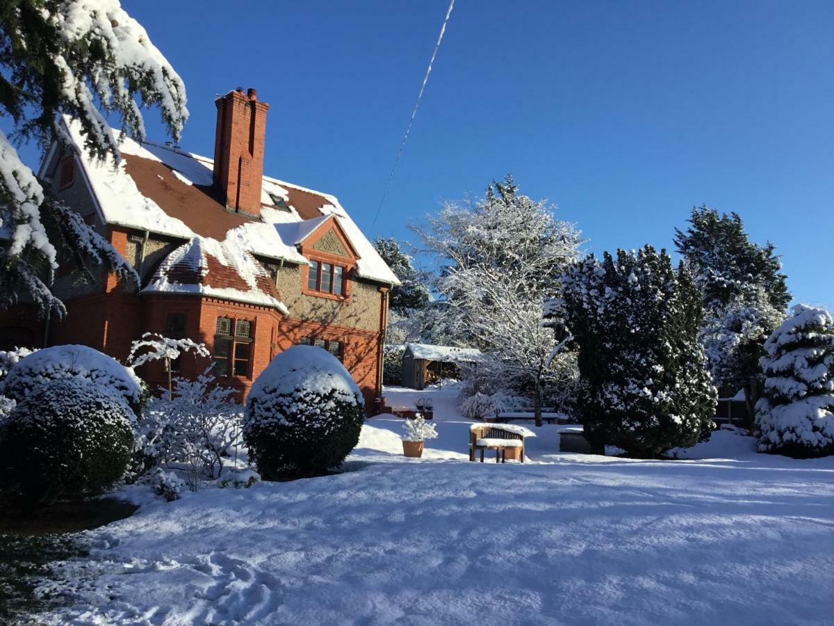 Coetmor Bed & Breakfast Ruthin Exterior photo